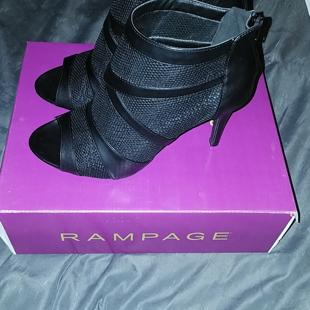 Rampage Maven Black PU/Mesh